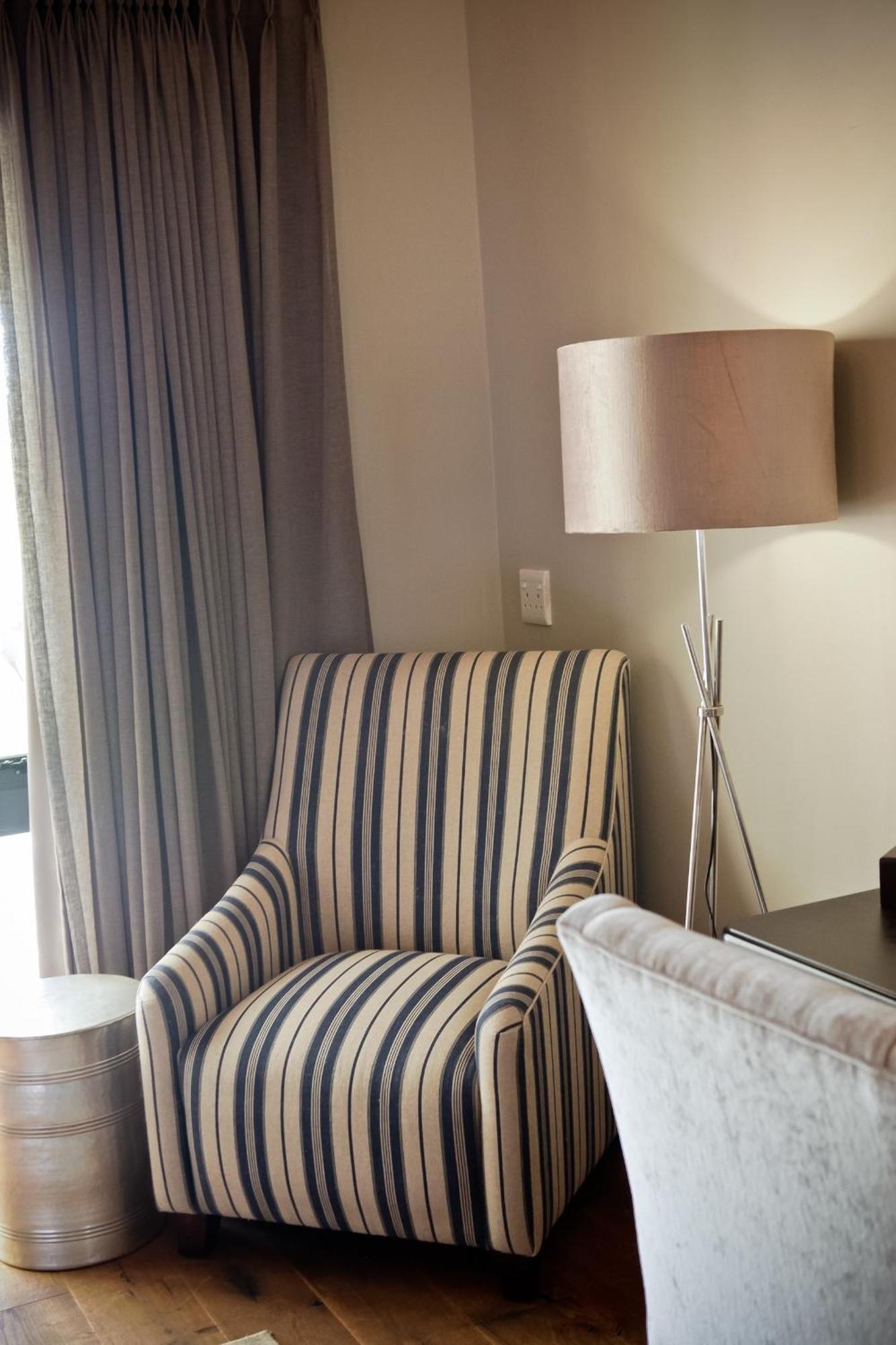 Under Oaks Guesthouse 파를 객실 사진