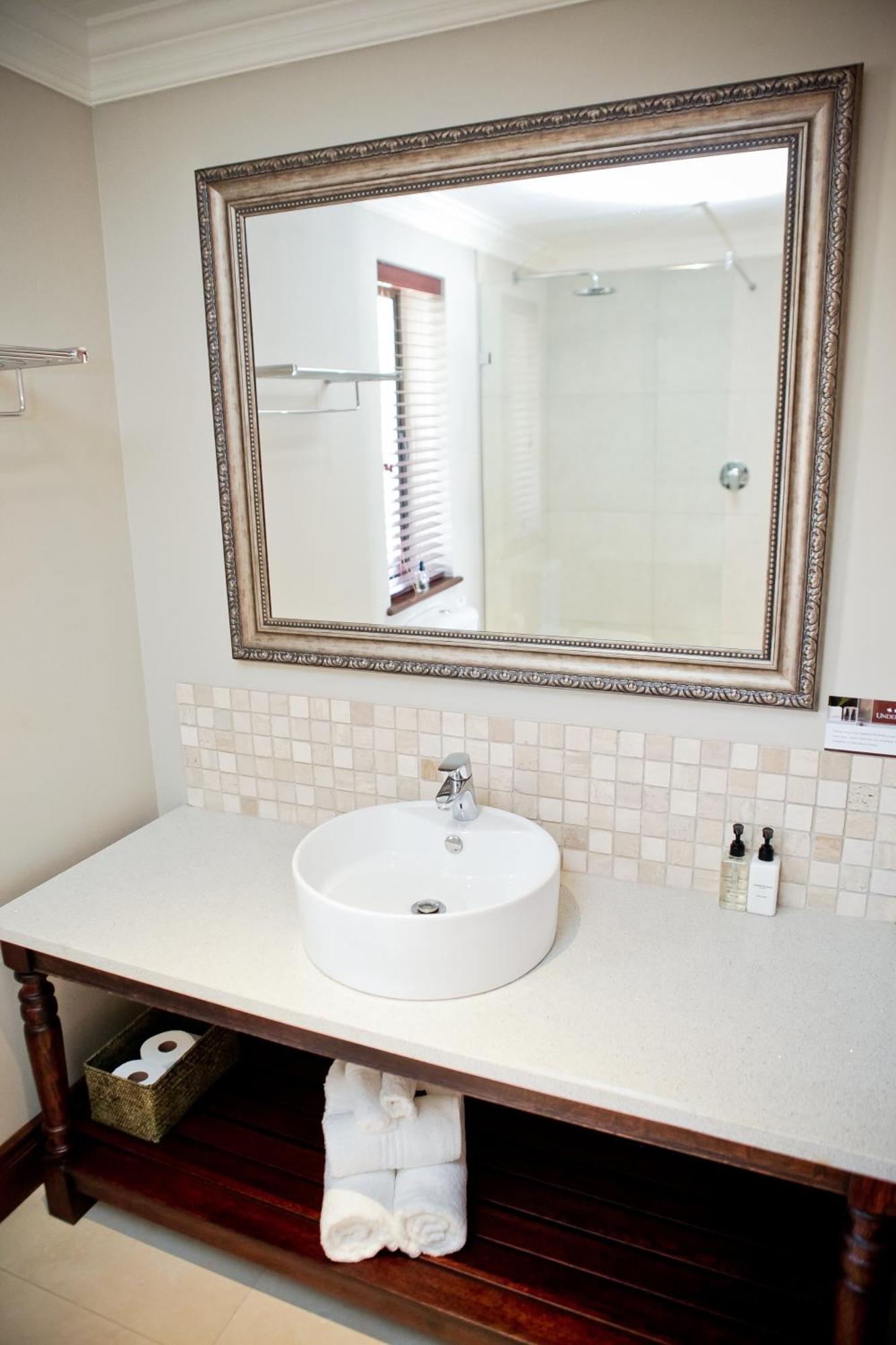 Under Oaks Guesthouse 파를 객실 사진