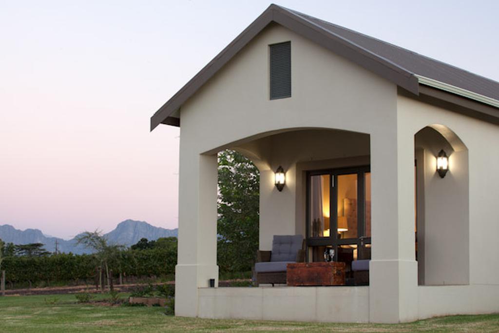 Under Oaks Guesthouse 파를 외부 사진